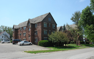 Buckingham Manor Apartments