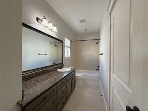 5237 Center St in Houston, TX - Building Photo - Building Photo