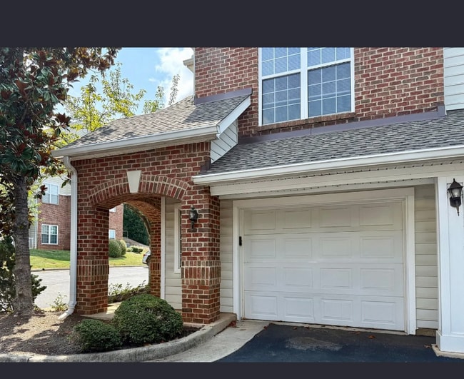 925 Dorchester Pl in Charlottesville, VA - Building Photo - Building Photo