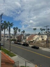 1400 Pacific Coast Hwy, Unit 301 in Huntington Beach, CA - Building Photo - Building Photo