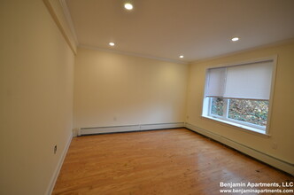 54 Alton Pl, Unit t1 in Brookline, MA - Building Photo - Building Photo