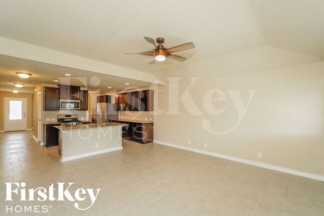 8715 Ritter Lodge in San Antonio, TX - Building Photo - Building Photo