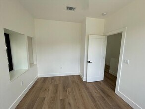 2601 Canterbury St in Austin, TX - Building Photo - Building Photo