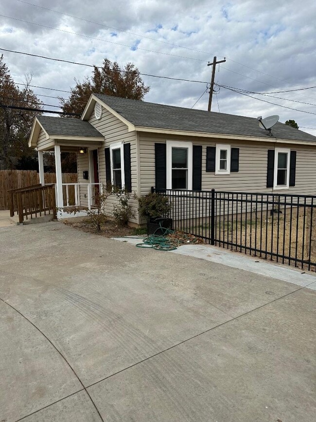 property at 510 Walnut Ave