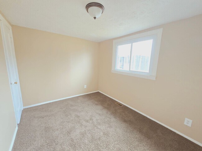 3211 Dumesnil St in Louisville, KY - Foto de edificio - Building Photo