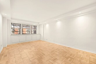 404 E 66th St in New York, NY - Building Photo - Building Photo