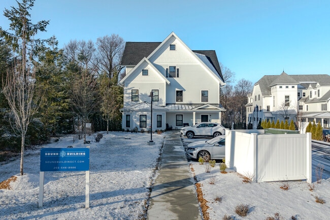 5 N Salem Rd in Ridgefield, CT - Building Photo - Building Photo