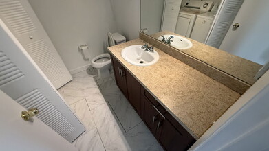 3381 NW 75th Terrace in Lauderhill, FL - Building Photo - Building Photo