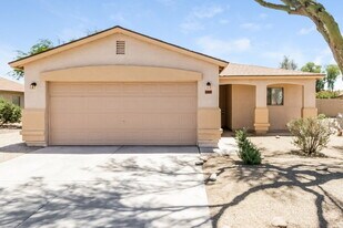 1109 E Silversmith Trail in San Tan Valley, AZ - Building Photo