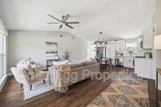 3703 Tower View Ct in Austin, TX - Building Photo - Building Photo