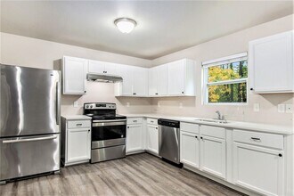 1048 Broken Ridge Dr in Lansing, MI - Building Photo - Building Photo