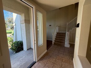 2300 Bastona Dr in Elk Grove, CA - Building Photo - Building Photo