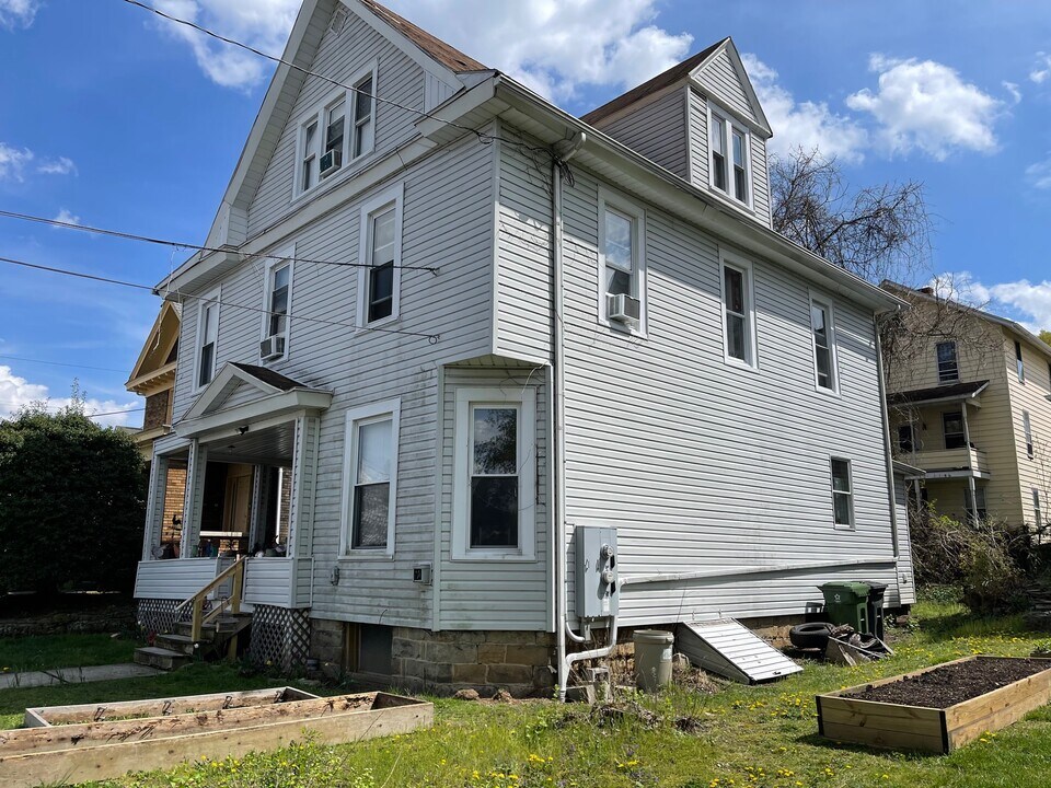 326 Wilson Ave, Unit 1 in Morgantown, WV - Building Photo