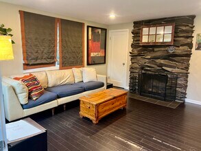 526 N 84th St in Seattle, WA - Building Photo - Building Photo