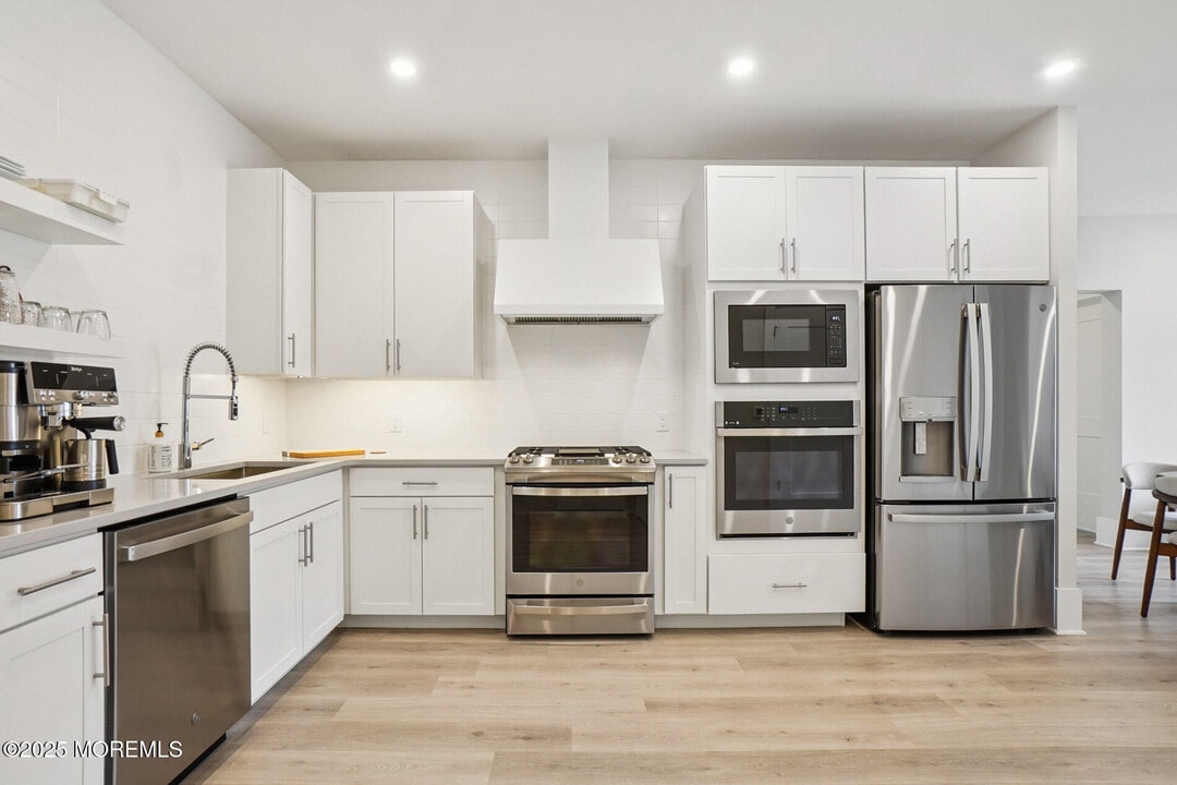 218 3rd Ave in Asbury Park, NJ - Building Photo
