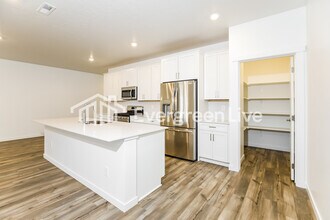 308 Ravello St in Caldwell, ID - Building Photo - Building Photo