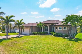 4 White Marsh Ln in Rotonda West, FL - Building Photo - Building Photo