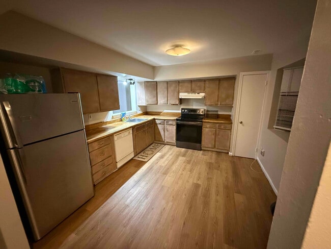 4807 Anglesey Ct in Hamilton, NJ - Foto de edificio - Building Photo