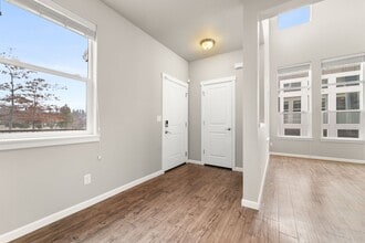 2122 W Summit Pkwy in Spokane, WA - Building Photo - Building Photo