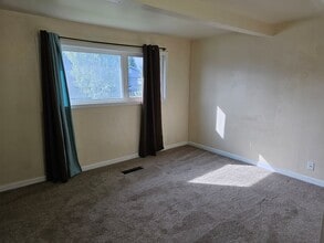 1228 McCarty Ave in Fairbanks, AK - Building Photo - Building Photo