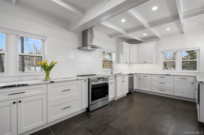 88 Strathmore Rd in Scarsdale, NY - Building Photo - Building Photo