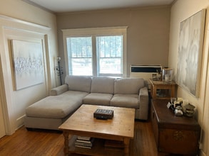 243 Hollister Ave in Santa Monica, CA - Building Photo - Building Photo
