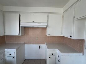 1348 W 92nd St, Unit 3 in Los Angeles, CA - Building Photo