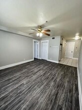 644 4th Ave S, Unit 7 in St. Petersburg, FL - Building Photo - Building Photo