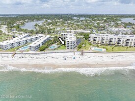 4450 Jimmy Buffett Mem Hwy in Vero Beach, FL - Building Photo