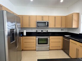 15071 SW 136th Pl in Miami, FL - Building Photo