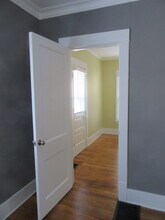 744 Fountain St NE, Unit Upper West in Grand Rapids, MI - Building Photo - Building Photo