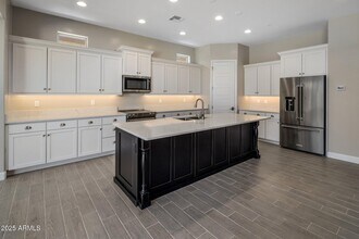 6916 E Russell St in Mesa, AZ - Building Photo - Building Photo