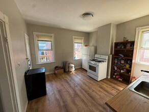 348 Faneuil St, Unit 3 in Boston, MA - Building Photo - Building Photo