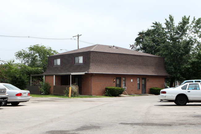 Village On Courtright in Columbus, OH - Building Photo - Building Photo