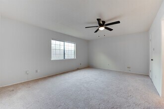 15702 Mendocino Dr in Houston, TX - Building Photo - Building Photo