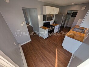 653 Weller Rd in Elyria, OH - Building Photo - Building Photo