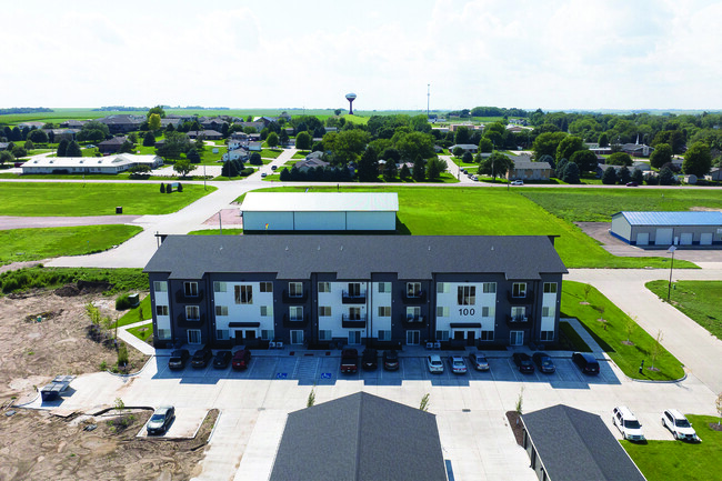 Cross Creek Apartments in Lexington, NE - Building Photo - Building Photo