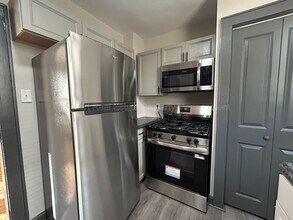 1215 Sullivant Ave in Columbus, OH - Building Photo - Building Photo