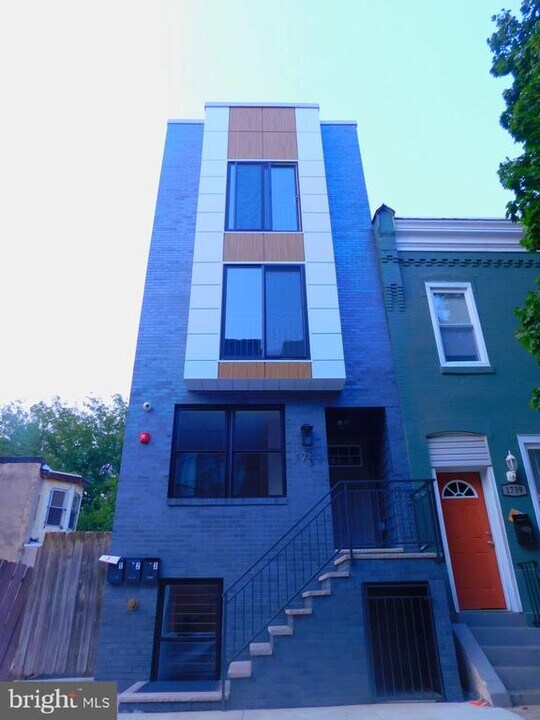 1741 Fontain St in Philadelphia, PA - Building Photo