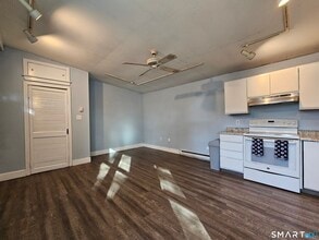 57 Warren St in Norwich, CT - Building Photo - Building Photo