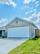 1747 W Stroker Rd in Crosby, TX - Building Photo - Building Photo