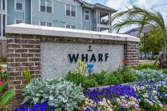 Wharf 7 in Daniel Island, SC - Foto de edificio - Building Photo