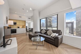 225 Adelaide St W, Unit SI ID1357656P in Toronto, ON - Building Photo