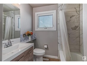 6124-6137 137 Ave NW in Edmonton, AB - Building Photo - Building Photo