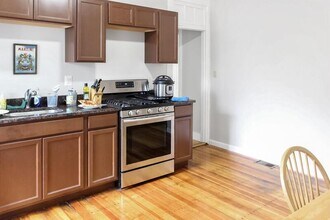 35-1/2 Essex St in Cambridge, MA - Building Photo - Building Photo