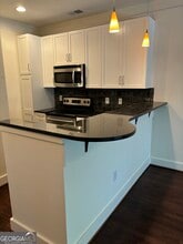 221 Semel Cir NW in Atlanta, GA - Foto de edificio - Building Photo