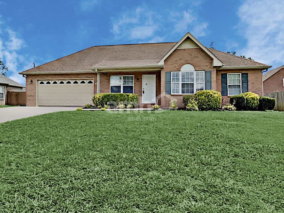 9009 Lomond Dr in Smyrna, TN - Building Photo