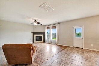 5439 Baronet Dr in Katy, TX - Foto de edificio - Building Photo