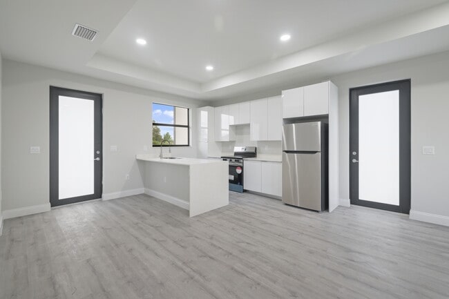 757 Joponica Ave S in Lehigh Acres, FL - Building Photo - Building Photo