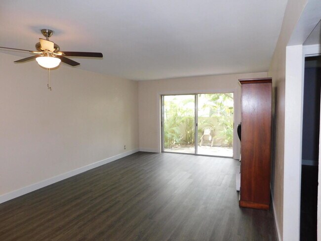 761 Hummingbird Way-Unit -104 in North Palm Beach, FL - Building Photo - Building Photo